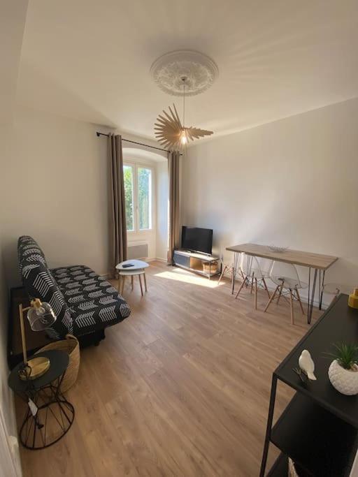 Corte Magnifique T2 45M2 Neuf 5 Personnes Place St Marcel Hyper Centre Wifi Lave Linge Tv المظهر الخارجي الصورة
